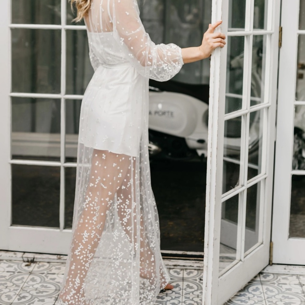 Le Rose Bridal Maxi Robe